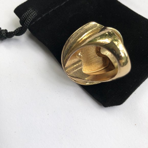 Statement Ring Tangerine Acrylic Oval Stone Ornate Gold Tone Ring - Picture 5 of 8